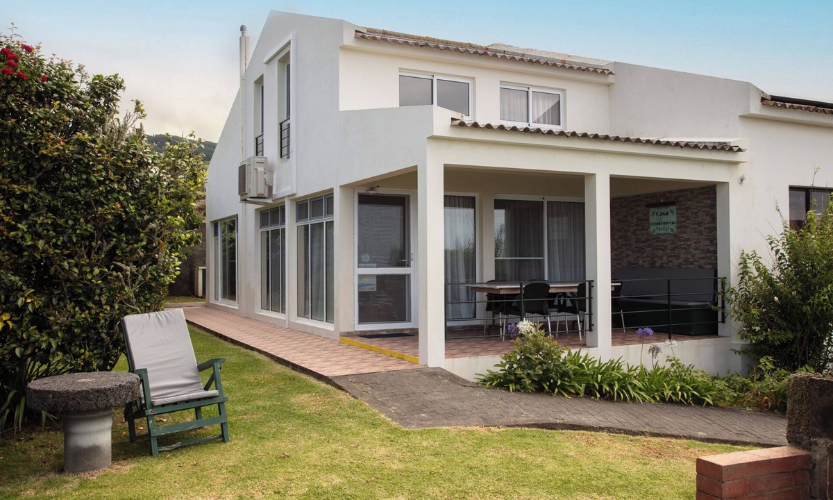 Ponta Delgada House | AHR - Casa Criptomeria, facing the sea, enjoy the welfare, peace and tranquility