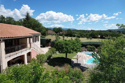 Saint-Saturnin-les-Apt Villa | Air-conditioned house in the Luberon with heated swimming pool in Saint Saturnin les Apt - 8 people.