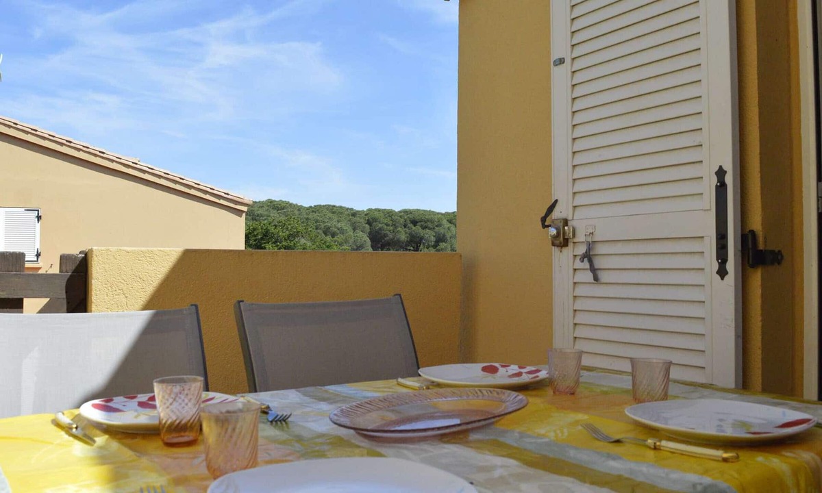 Cap d'Agde Apartment | Air-conditioned apartment, 3 rooms, sleeps 7, Cap d'Agde, private parking