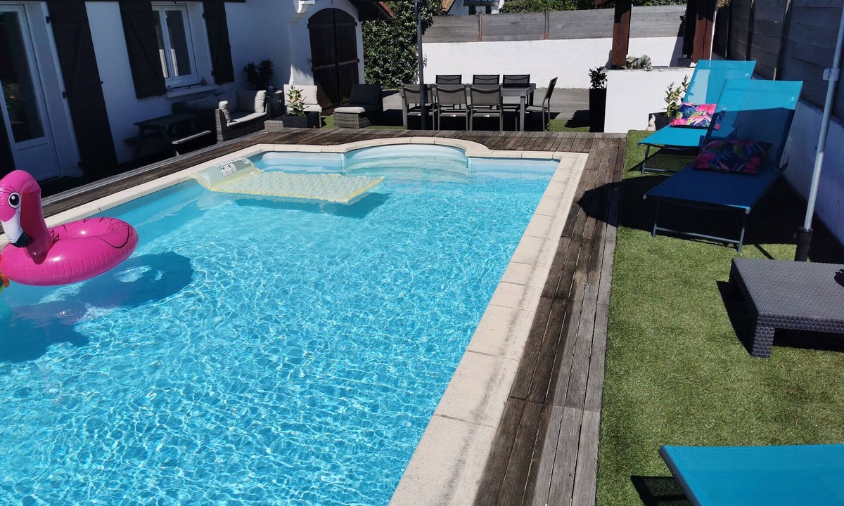 Anglet House | Air-conditioned house with heated pool and retractable dome located in Anglet