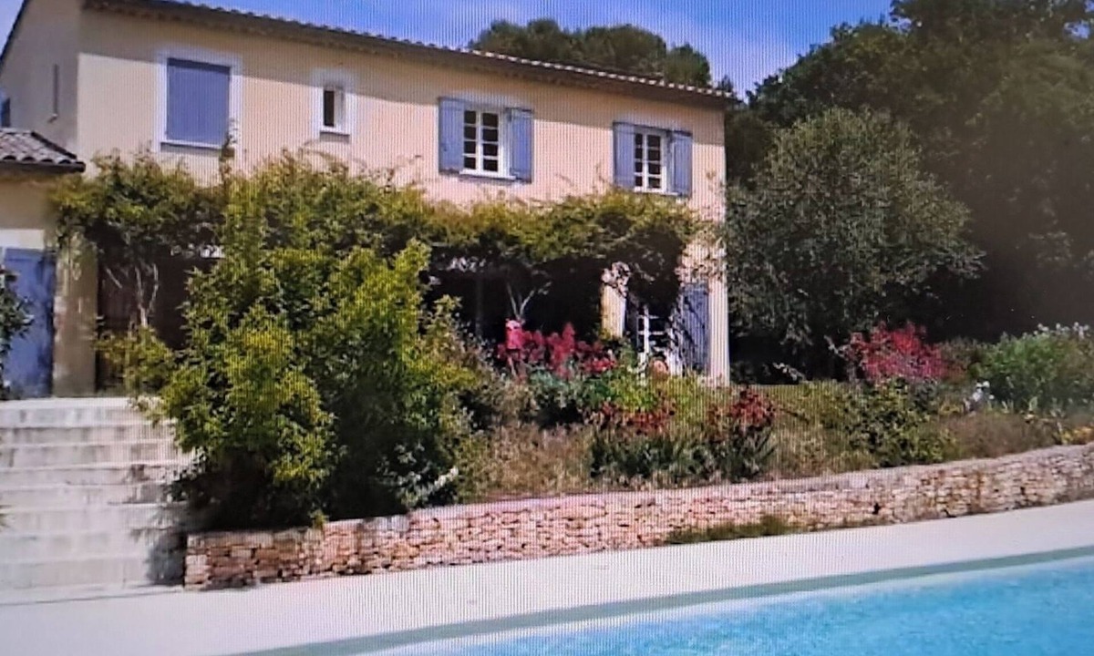 Mondragon House | Air-conditioned Provencal house
