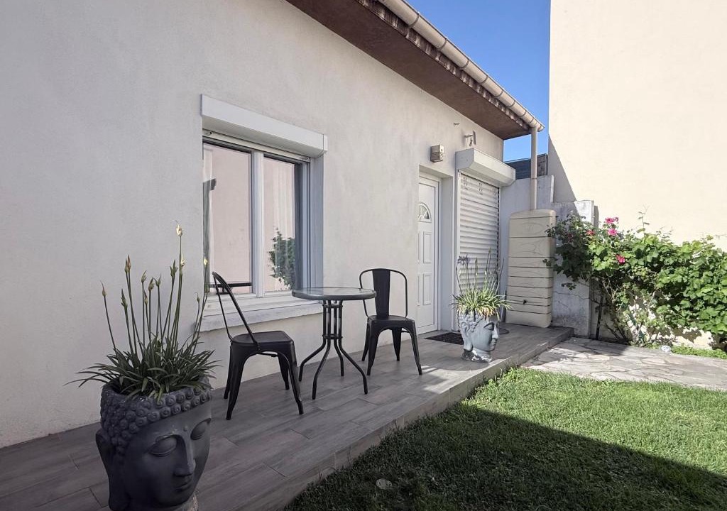 Orly Apartment | Air-conditioned studio with terrace 5 min to Metro Line 14