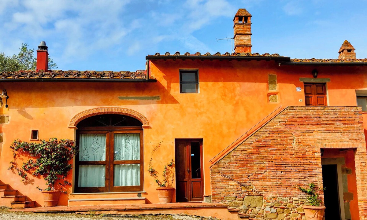 Lastra a Signa Villa | Airconditioned Villa with Private Pool near Florence , local town & transport