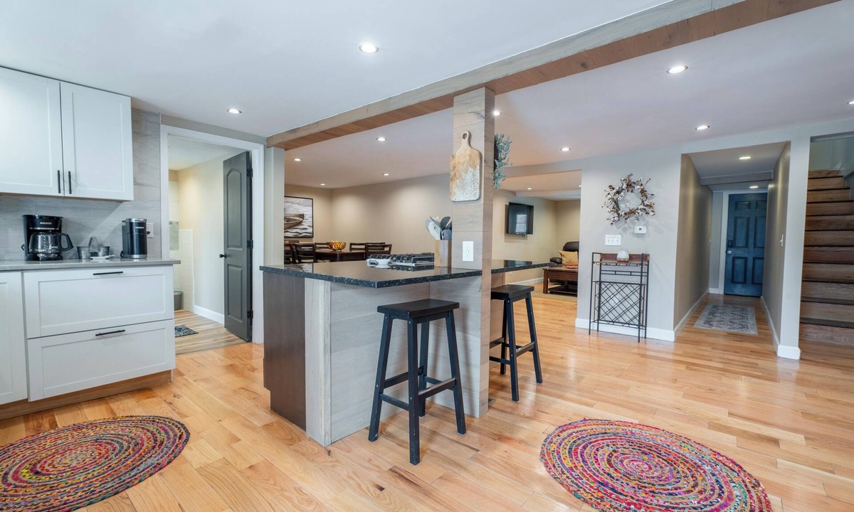 Plainfield House | Airport Cottage