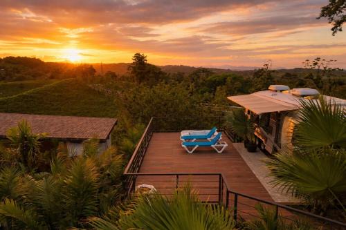 Monterrey Other | Airstream Stay Private Jacuzzi & Volcano View