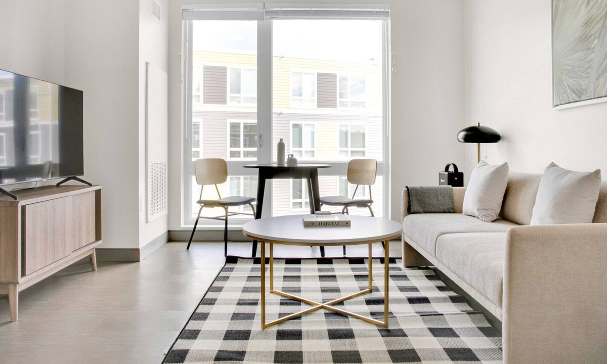Forest Hills - Woodbourne Apartment | Airy Jamaica Plain Studio w/ Gym & W/D, near Orange Line, by Blueground