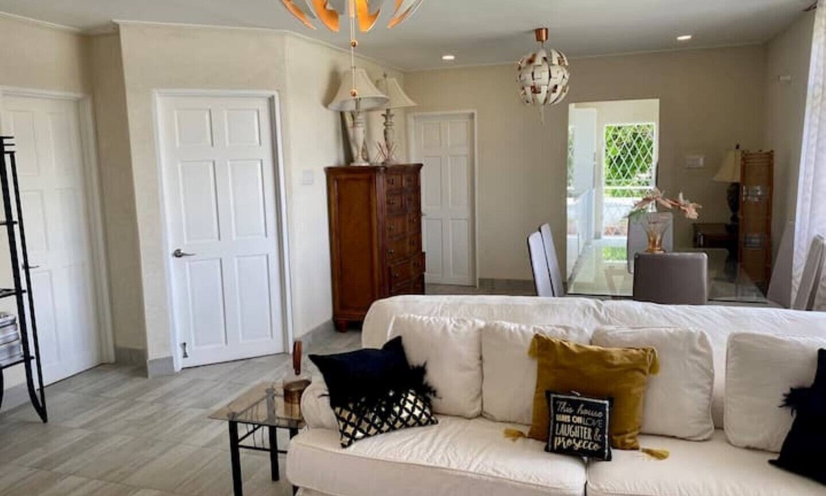 Lascelles Apartment | Airy Modern Very Specious 2 Bed/2 Bath Apartment