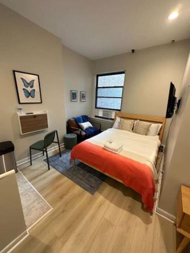 Prudential - St. Botolph Apartment | Airy Studio South End