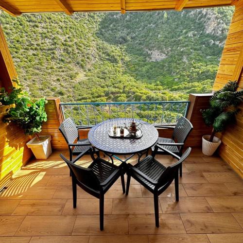 Talambote House | Akchour waterfalls