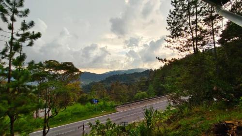 Kundasang Hotel | AKI Backpackers