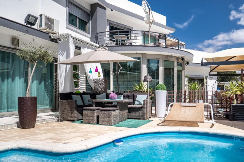 Vila Nogueira de Azeitao Villa | Akivillas Azeitao Relax