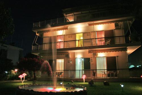 Amarinthos House | Akrogiali Beach Rooms