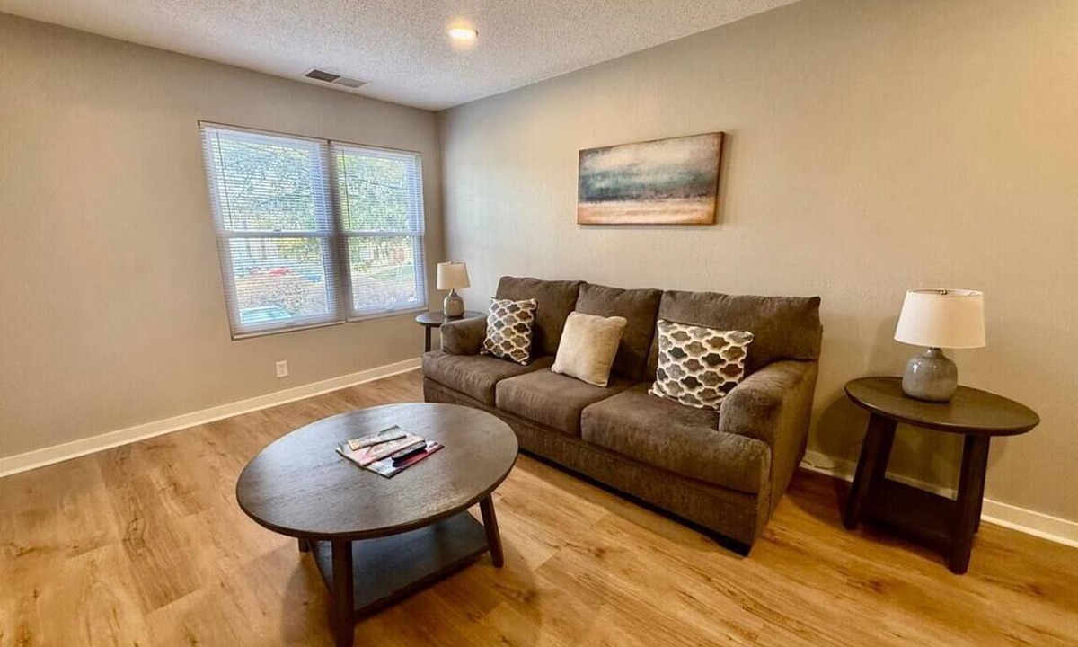 South Central Omaha Apartment | Aksarben Hub, Steps from UNO and Baxter