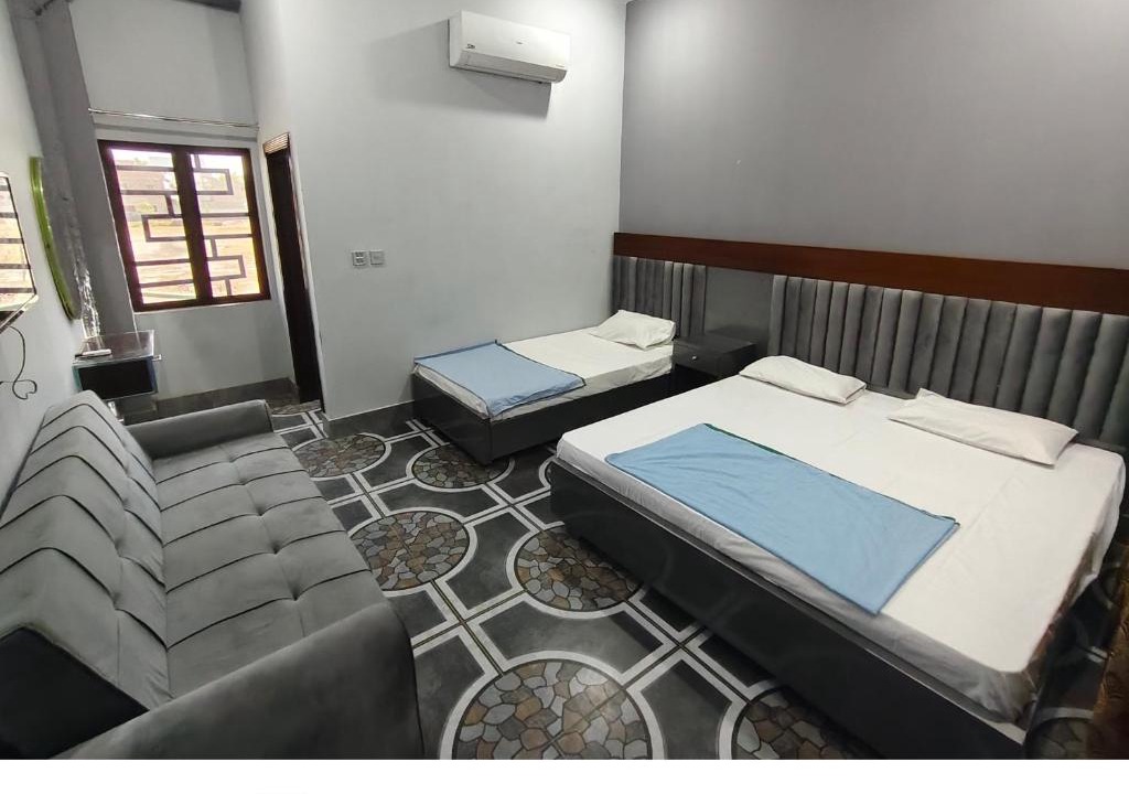 Multan Hotel | Al Qadir Residence