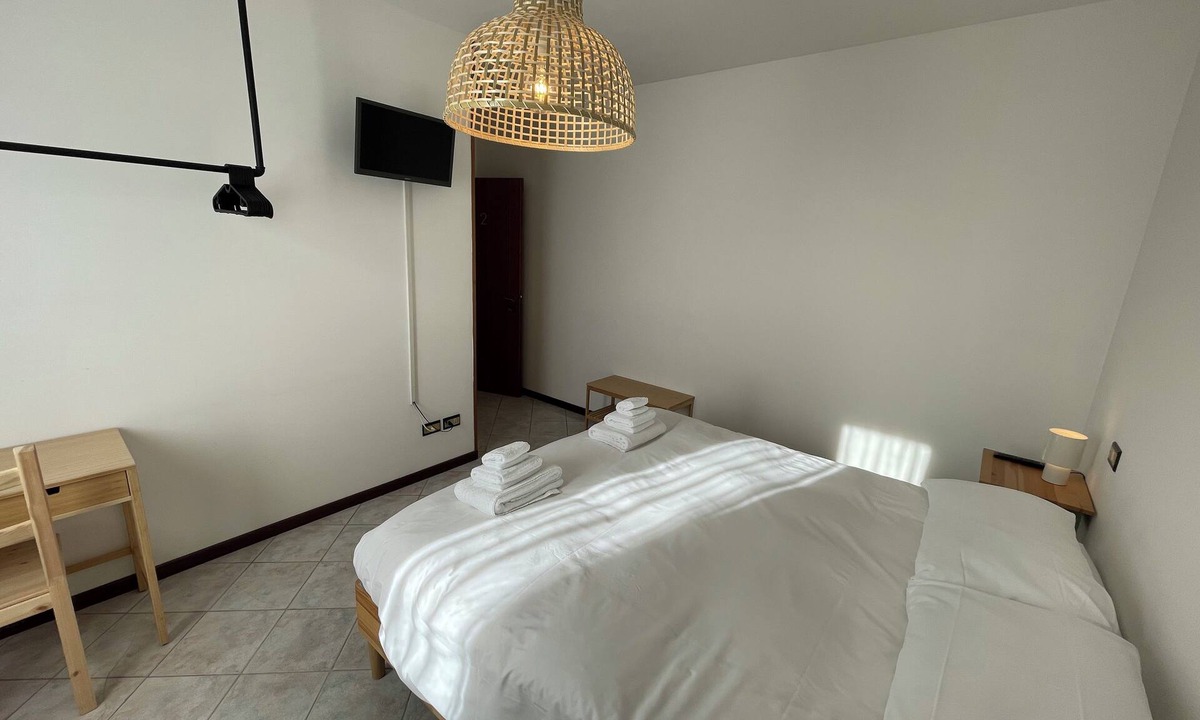 Rossano Veneto House | Albergaria