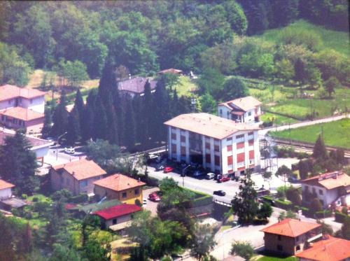 Cittiglio Hotel | Albergo Cristallo