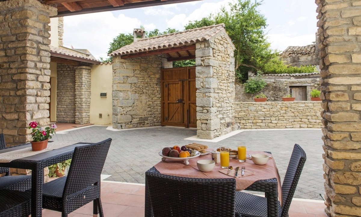 Baressa Hotel | Albergo Diffuso Il Mandorlo