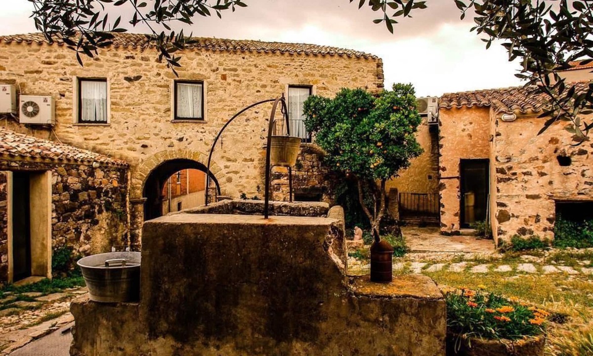 Orroli Hotel | Albergo Diffuso Omu Axiu