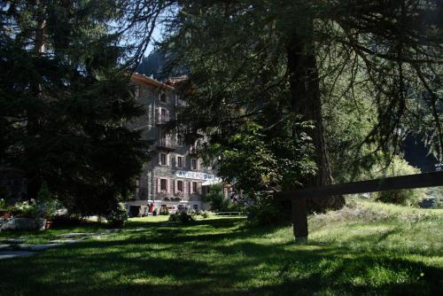 Champoluc Hotel | Albergo Monte Cervino