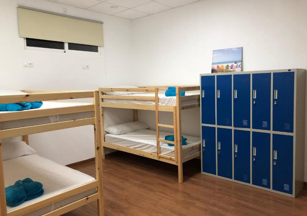 Sant Jaume d'Enveja Hostel | Albergue Delta