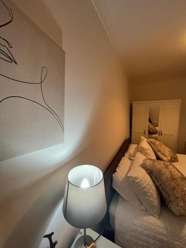 Airdrie Villa | Albert House