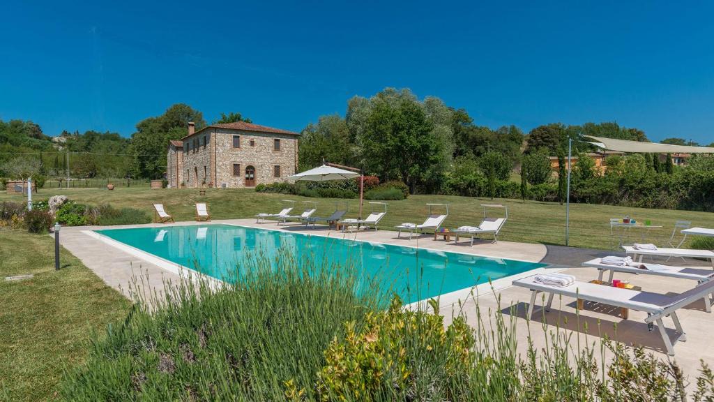 San Giovanni d'Asso Villa | ALBORATA 10, Emma Villas