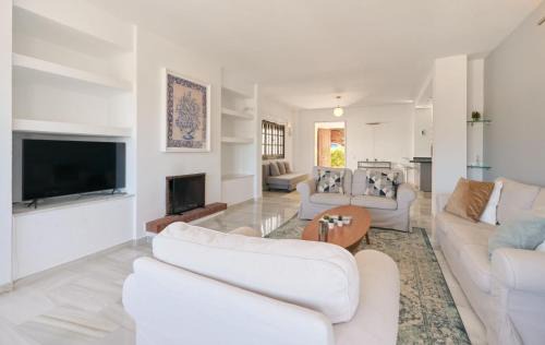 Nueva Andalucia Apartment | Aldea Blanca
