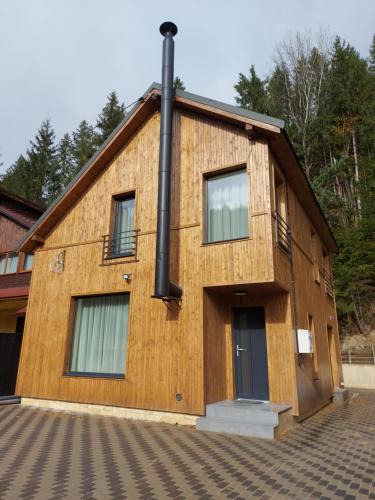 Risca House | ALEXANDER Ski Lake View