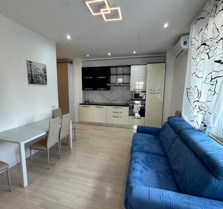 Vimodrone Apartment | Alexandra Apartment