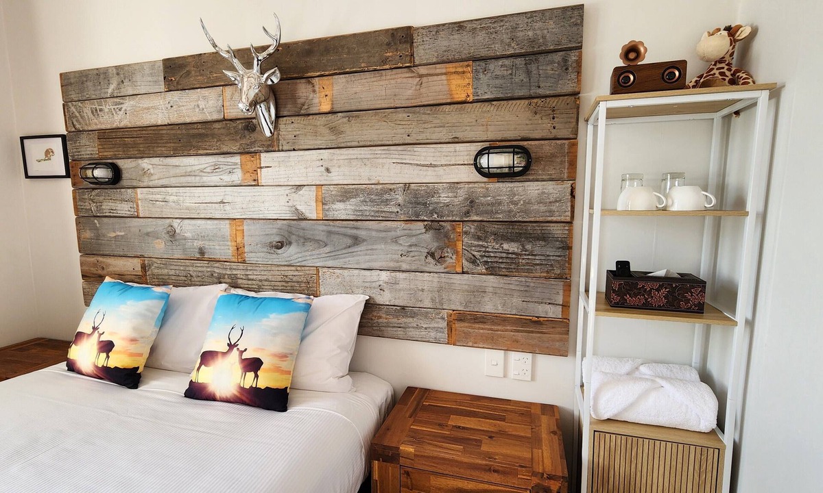 Pirongia House | Alexandra Hotel