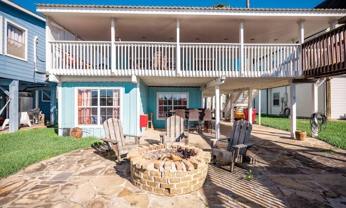 Matagorda House | All Decked Out - Spacious Home with Fabulous River Views