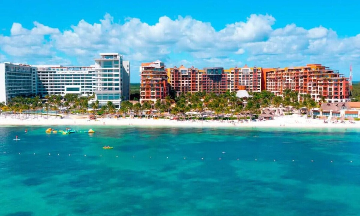 Playa Mujeres Condo | 🌞 All-Inclusive Optional OceanFront Beach Resort Villas 🏖️ ~ 𝕏 @MyBeachSuites