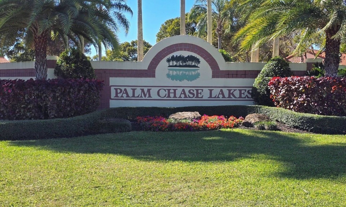 Boynton Beach Condo | All Utilities included, 2BR in 55+ gated community, near beaches and highways.
