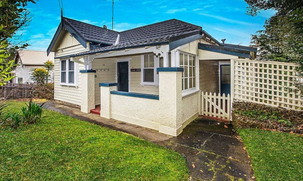 Katoomba Cottage | Allambee Cottage - pet friendly, close to town & the station