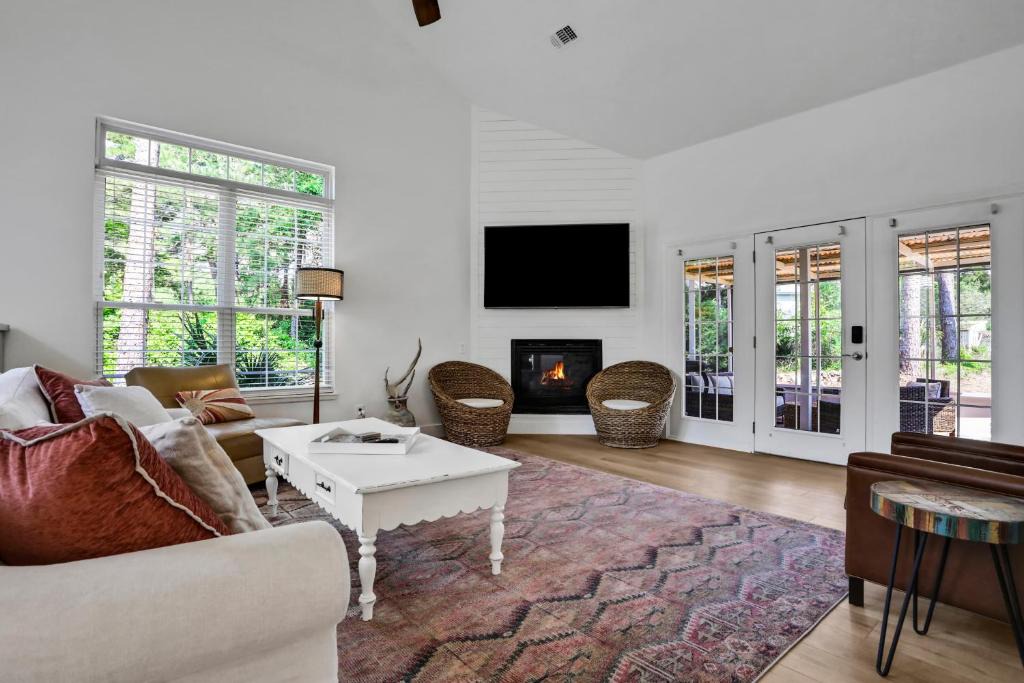 Dune Allen Beach House | Allen Loop Beach Cottage