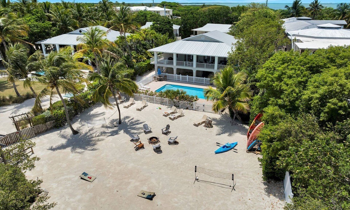 Islamorada House | Alligator Reef - Conch Home: Stunning 3BR retreat in Islamorada with open water views.