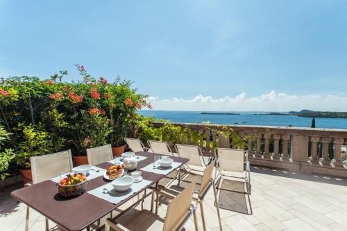 Gardone Riviera House | Alloro