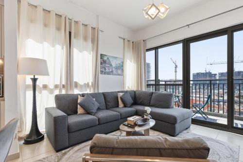 Dubai Apartment | Allsopp & Allsopp - 2-Bedroom Apartment in Zahra Apartments, Town Square