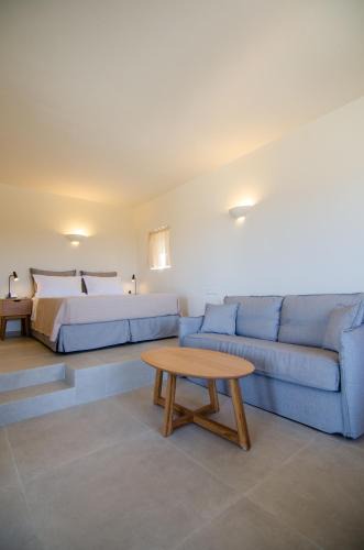 Ios Town Apartment | Alma Sunset Suites