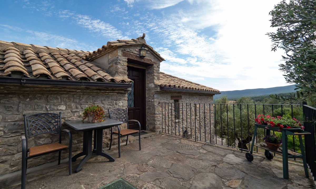 Barcabo Cottage | Almazorre: Country holiday home - ALMAZORREApartment in Farmhouse
