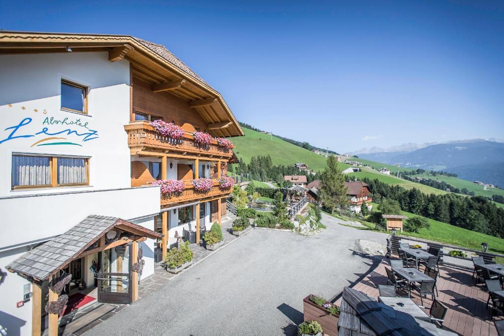 Casola Hotel | Almhotel Lenz