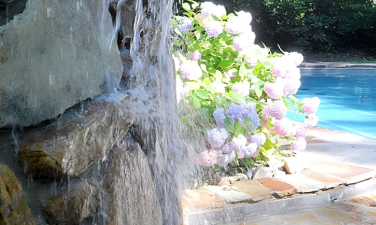 Berkeley Springs Cabin | Almost Heaven - Cozy and Wonderful