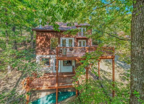 Berkeley Springs House | Almost Heaven - Grill, 2 King Beds, Wifi, Deck, Pool Access, Hiking, Wood Stove, Family Friendly