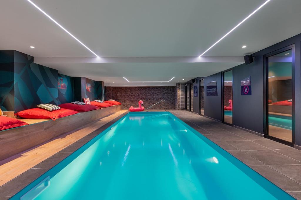 Old Town Hotel | Aloft by Marriott Dijon