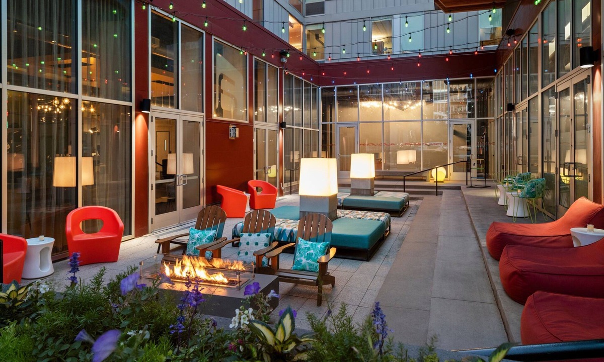 Downtown East Hotel | Aloft by Marriott Minneapolis