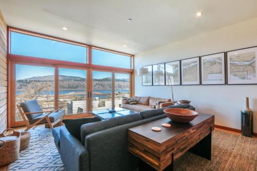 Hood River House | ALOFT