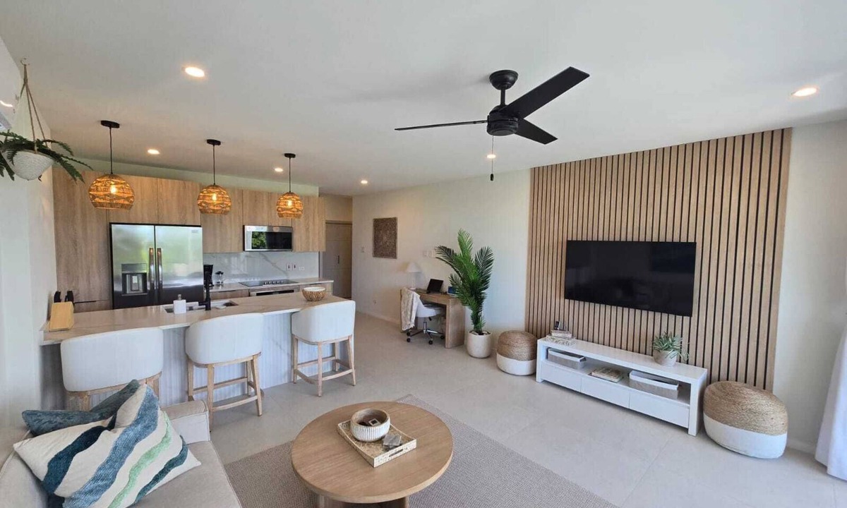 Lower Carlton Condo | Alora 7 – SkyPool Sundeck & Ocean View
