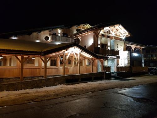 Morzine Hotel | Alpen Roc