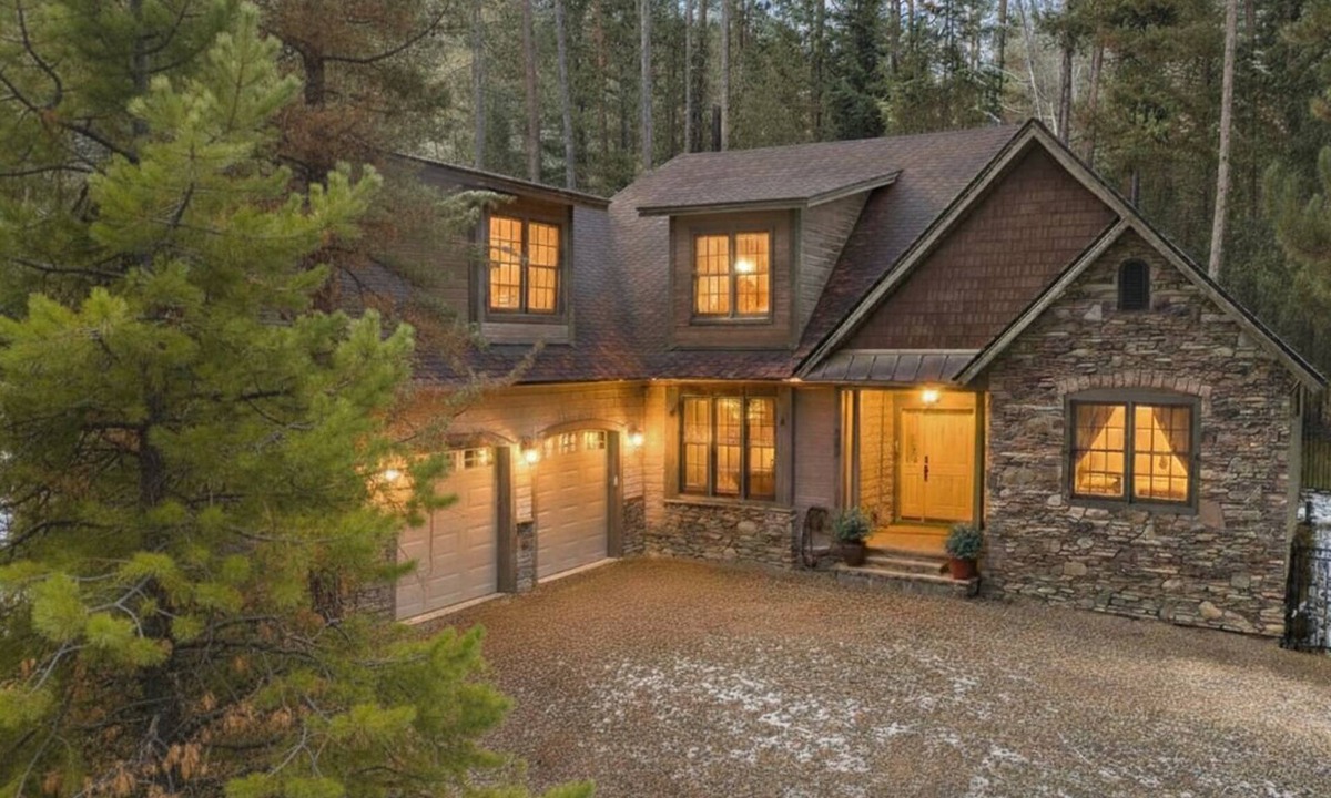 Alpine House | ALPINE ASCENT: Heated Floors Garage Snowmobiling ATV Trails Grand Tetons Jackson Nearby Rivers