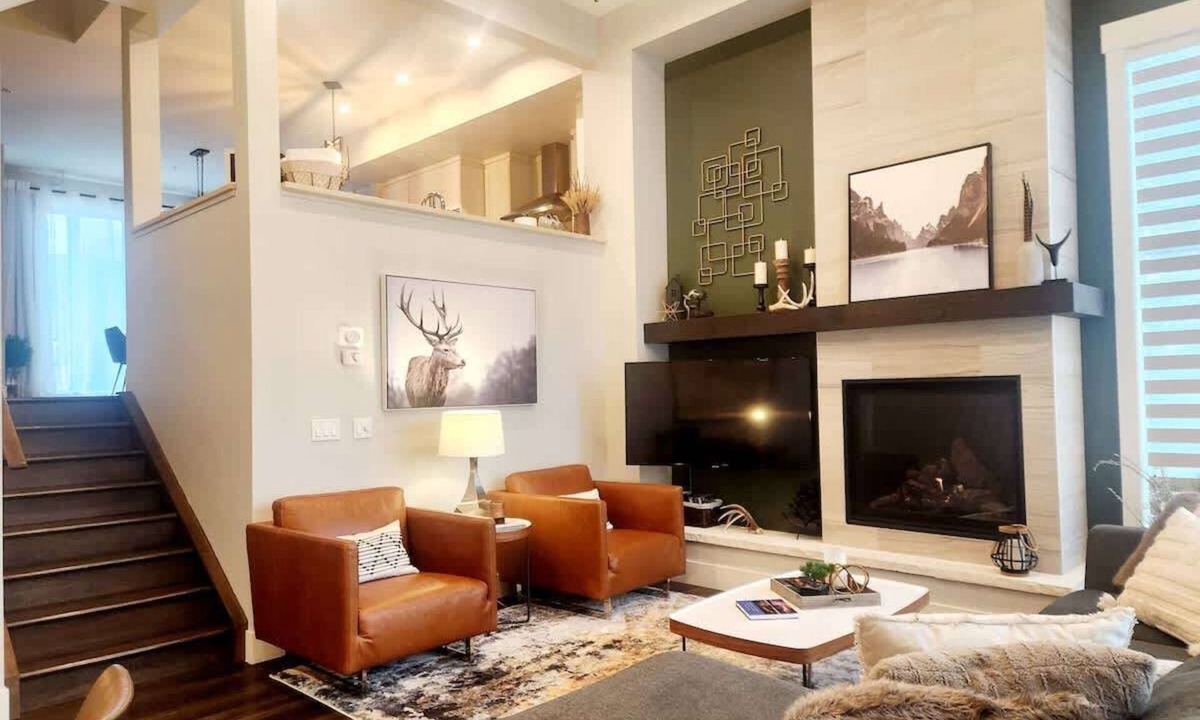 Canmore Condo | ALPINE CREST. Elevated Mountain Vacation @ Mercer